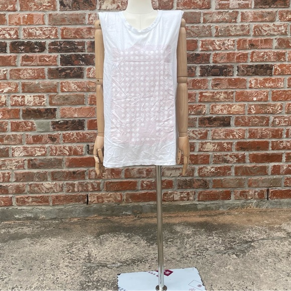 J. Crew muscle workout shirt with screen printed purple dots / L / EUC - Picture 6 of 9